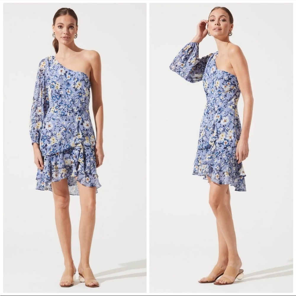 NWT ASTR The Label Cara One Shoulder Floral Ruffle Mini Dress Size Medium